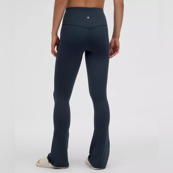 Lululemon Navy Align High Rise Mini Flare Pant Short - Picture 4 of 13